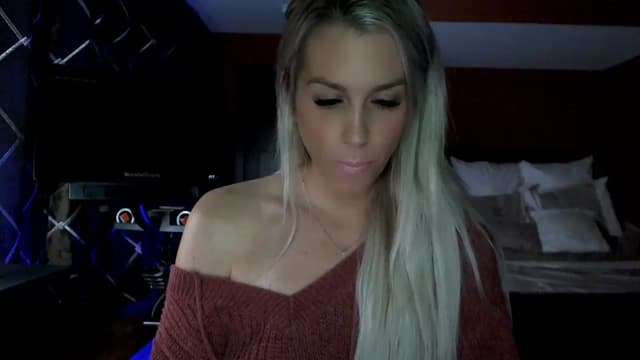 Gallery image thumbnail from Cora9's myfreecams stream on, 11/14/2023, 05:51 image 18 of 20