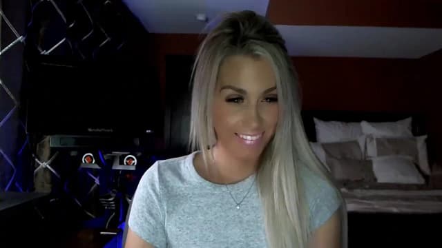 Gallery image thumbnail from Cora9's myfreecams stream on, 11/16/2023, 04:46 image 18 of 20