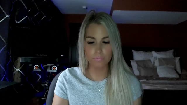 Gallery image thumbnail from Cora9's myfreecams stream on, 11/16/2023, 05:57 image 19 of 20