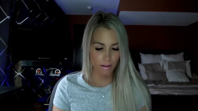 Gallery image thumbnail from Cora9's myfreecams stream on, 11/16/2023, 05:57 image 17 of 20