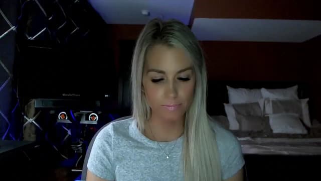 Gallery image thumbnail from Cora9's myfreecams stream on, 11/16/2023, 05:57 image 14 of 20