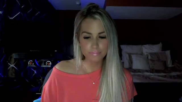 Gallery image thumbnail from Cora9's myfreecams stream on, 11/17/2023, 06:52 image 11 of 20