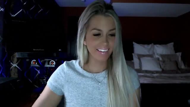 Gallery image thumbnail from Cora9's myfreecams stream on, 11/20/2023, 05:18 image 19 of 20