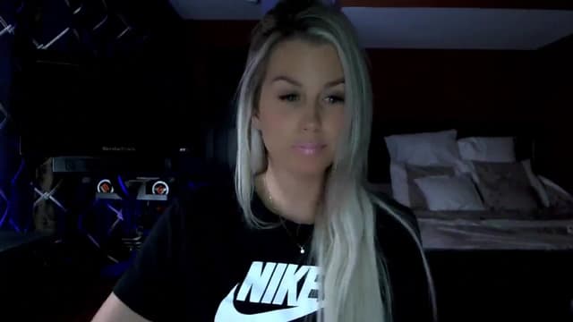 Gallery image thumbnail from Cora9's myfreecams stream on, 11/28/2023, 05:57 image 3 of 20