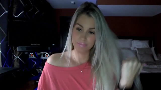 Gallery image thumbnail from Cora9's myfreecams stream on, 12/04/2023, 05:40 image 4 of 20
