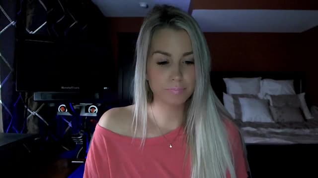 Gallery image thumbnail from Cora9's myfreecams stream on, 12/04/2023, 05:40 image 6 of 20