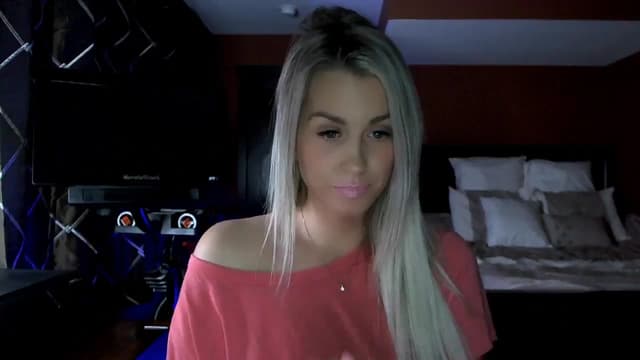 Gallery image thumbnail from Cora9's myfreecams stream on, 12/04/2023, 05:40 image 7 of 20