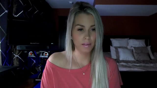 Gallery image thumbnail from Cora9's myfreecams stream on, 12/04/2023, 05:40 image 1 of 20