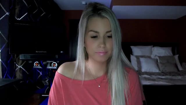 Gallery image thumbnail from Cora9's myfreecams stream on, 12/04/2023, 05:40 image 5 of 20