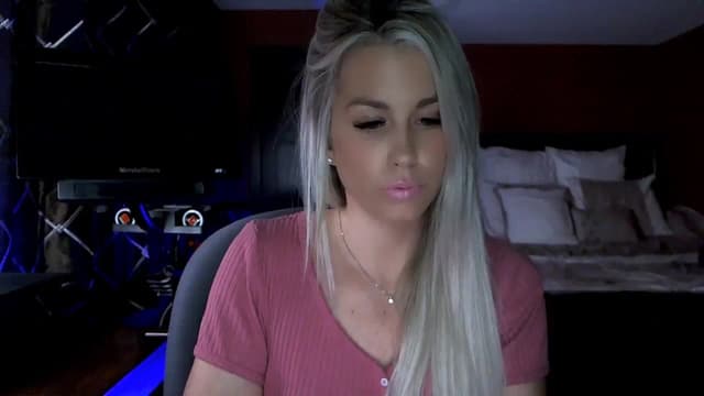 Gallery image thumbnail from Cora9's myfreecams stream on, 12/13/2023, 05:23 image 17 of 20