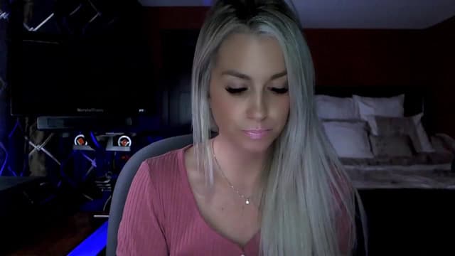 Gallery image thumbnail from Cora9's myfreecams stream on, 12/13/2023, 05:23 image 8 of 20