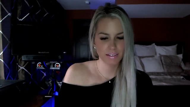 Gallery image thumbnail from Cora9's myfreecams stream on, 12/28/2023, 06:26 image 8 of 20