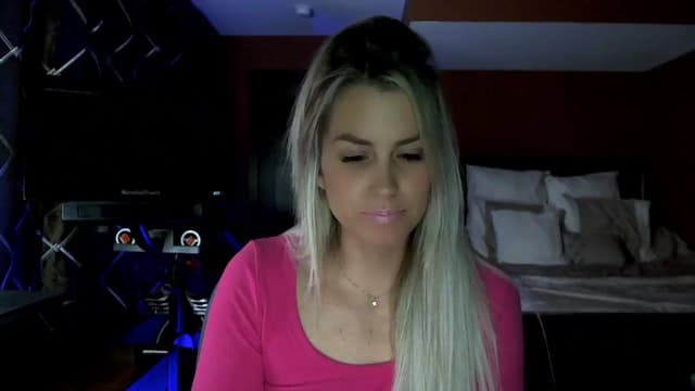 Gallery image thumbnail from Cora9's myfreecams stream on, 02/08/2024, 04:44 image 14 of 20