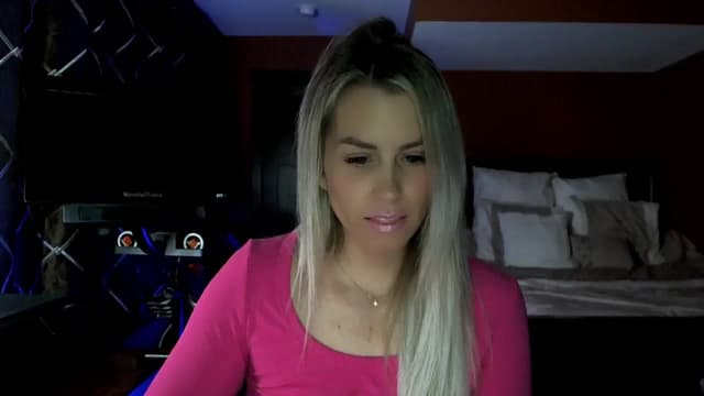 Gallery image thumbnail from Cora9's myfreecams stream on, 02/08/2024, 04:44 image 8 of 20