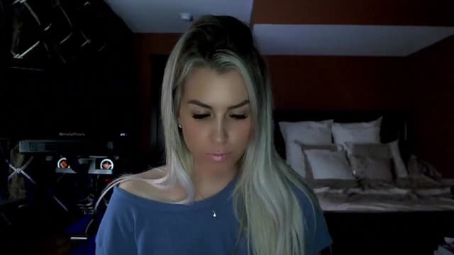 Gallery image thumbnail from Cora9's myfreecams stream on, 03/11/2024, 04:13 image 10 of 20