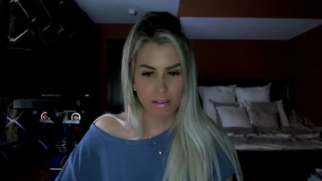 Gallery image thumbnail from Cora9's myfreecams stream on, 03/11/2024, 04:13 image 6 of 20
