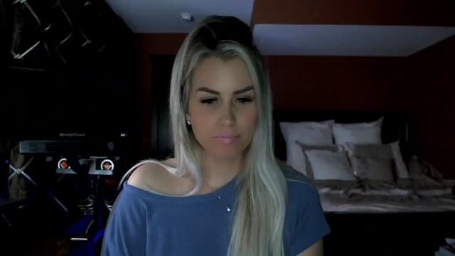 Gallery image thumbnail from Cora9's myfreecams stream on, 03/11/2024, 04:13 image 4 of 20