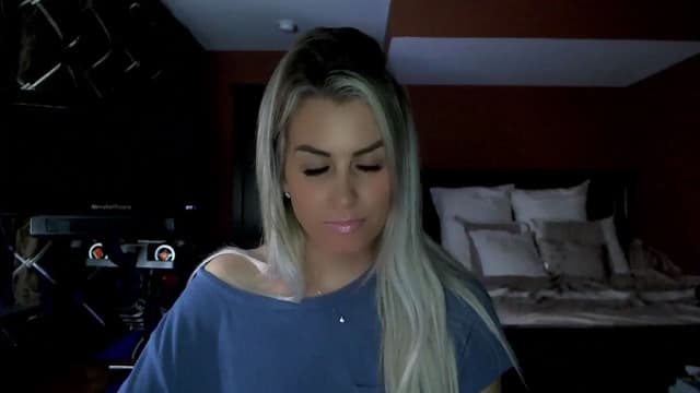 Gallery image thumbnail from Cora9's myfreecams stream on, 03/11/2024, 04:13 image 7 of 20