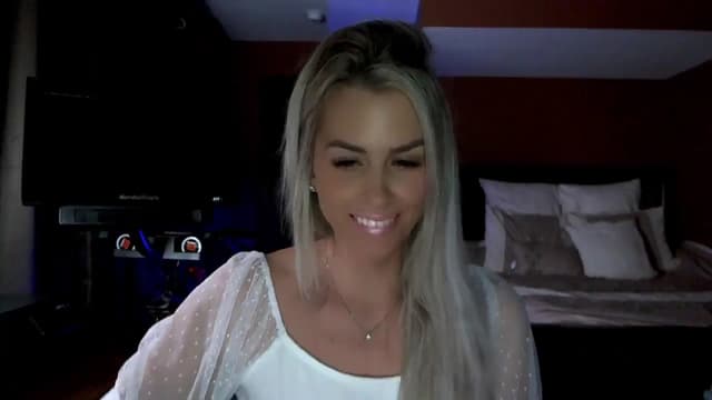 Gallery image thumbnail from Cora9's myfreecams stream on, 05/21/2024, 05:06 image 7 of 20