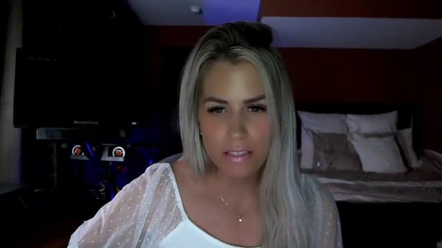 Gallery image thumbnail from Cora9's myfreecams stream on, 05/21/2024, 05:06 image 15 of 20