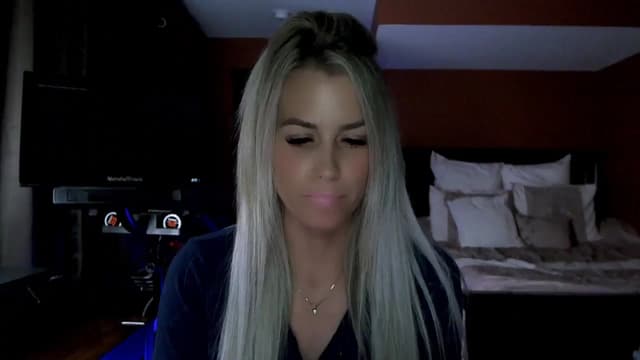Gallery image thumbnail from Cora9's myfreecams stream on, 05/29/2024, 04:03 image 16 of 20