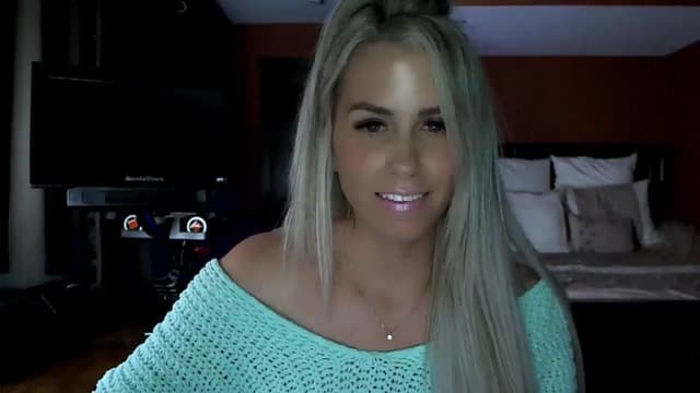 Gallery image thumbnail from Cora9's myfreecams stream on, 06/06/2024, 05:05 image 8 of 20