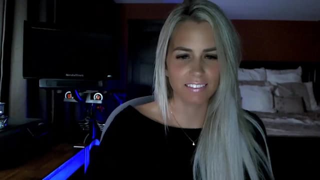 Gallery image thumbnail from Cora9's myfreecams stream on, 09/10/2024, 04:07 image 18 of 20