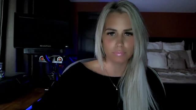 Gallery image thumbnail from Cora9's myfreecams stream on, 09/10/2024, 04:07 image 4 of 20