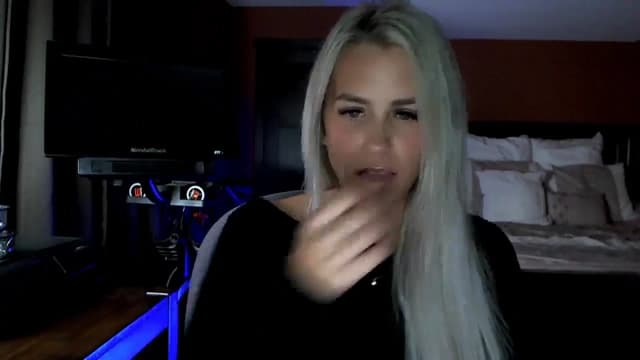 Gallery image thumbnail from Cora9's myfreecams stream on, 09/10/2024, 04:07 image 3 of 20