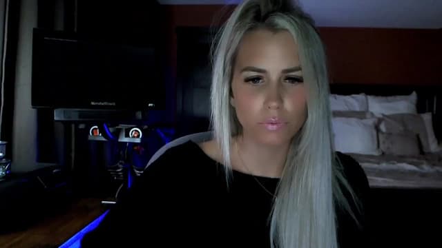 Gallery image thumbnail from Cora9's myfreecams stream on, 09/10/2024, 04:07 image 16 of 20