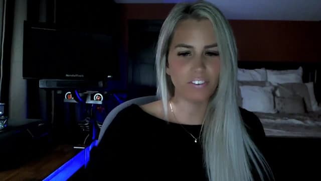Gallery image thumbnail from Cora9's myfreecams stream on, 09/10/2024, 04:07 image 7 of 20