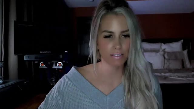 Gallery image thumbnail from Cora9's myfreecams stream on, 10/24/2024, 04:05 image 6 of 20