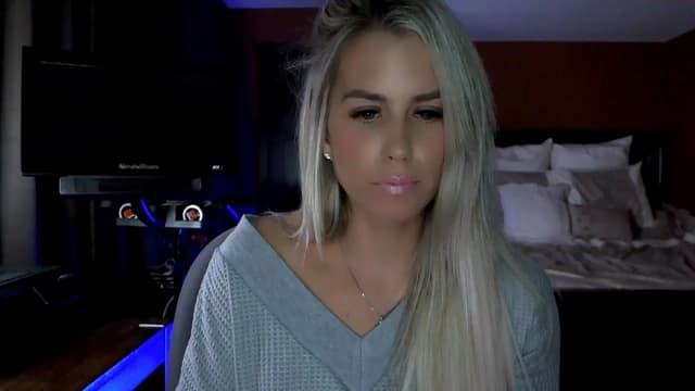 Gallery image thumbnail from Cora9's myfreecams stream on, 10/31/2024, 04:05 image 9 of 20