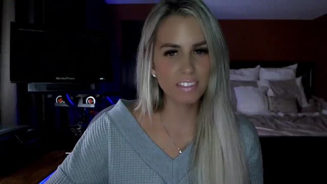 Gallery image thumbnail from Cora9's myfreecams stream on, 10/31/2024, 04:05 image 2 of 20