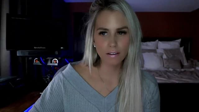 Gallery image thumbnail from Cora9's myfreecams stream on, 10/31/2024, 04:05 image 17 of 20