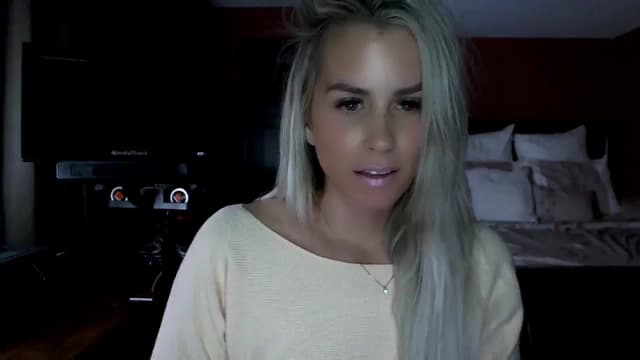 Gallery image thumbnail from Cora9's myfreecams stream on, 11/04/2024, 05:29 image 10 of 20