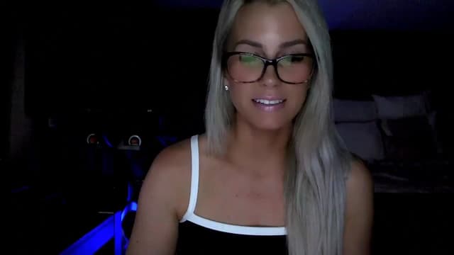 Gallery image thumbnail from Cora9's myfreecams stream on, 06/03/2025, 04:59 image 3 of 20