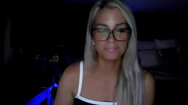Gallery image thumbnail from Cora9's myfreecams stream on, 06/03/2025, 04:59 image 1 of 20