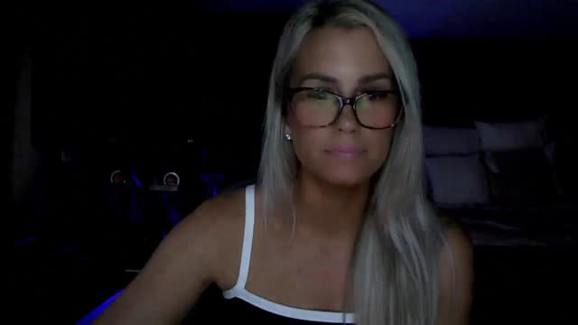 Gallery image thumbnail from Cora9's myfreecams stream on, 06/03/2025, 04:59 image 20 of 20