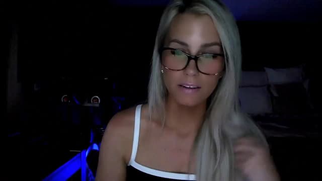 Gallery image thumbnail from Cora9's myfreecams stream on, 06/03/2025, 04:59 image 14 of 20