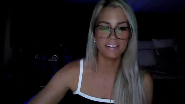 Gallery image thumbnail from Cora9's myfreecams stream on, 06/03/2025, 04:59 image 17 of 20