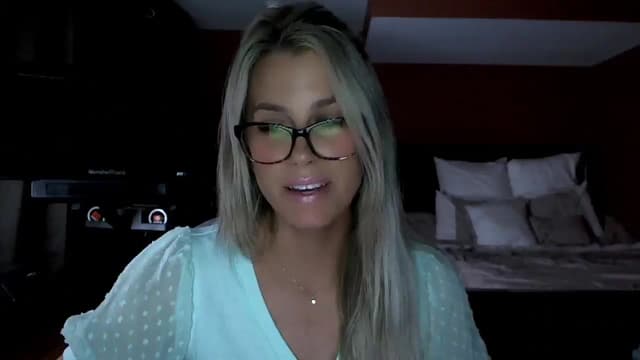 Gallery image thumbnail from Cora9's myfreecams stream on, 06/24/2025, 05:03 image 7 of 20