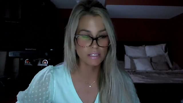 Gallery image thumbnail from Cora9's myfreecams stream on, 06/24/2025, 05:03 image 3 of 20