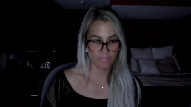 Gallery image thumbnail from Cora9's myfreecams stream on, 06/26/2025, 05:15 image 2 of 20
