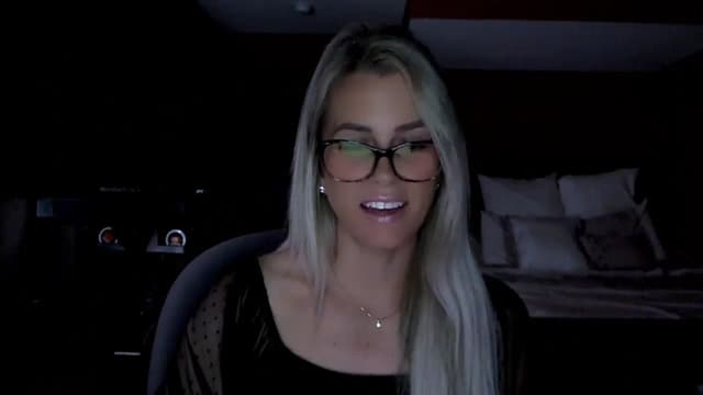 Gallery image thumbnail from Cora9's myfreecams stream on, 06/26/2025, 05:15 image 6 of 20