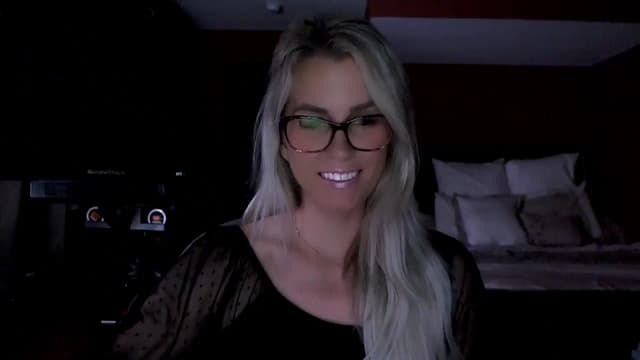Gallery image thumbnail from Cora9's myfreecams stream on, 06/30/2025, 05:07 image 16 of 20