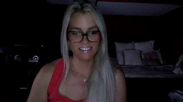 Gallery image thumbnail from Cora9's myfreecams stream on, 08/12/2025, 05:31 image 2 of 20