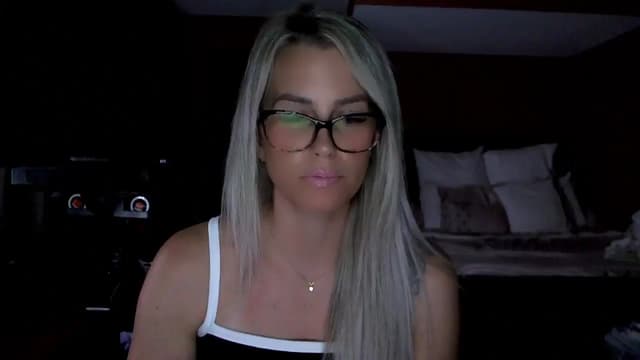 Gallery image thumbnail from Cora9's myfreecams stream on, 08/29/2025, 04:25 image 8 of 20
