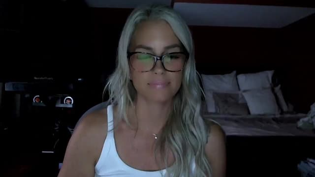 Gallery image thumbnail from Cora9's myfreecams stream on, 09/04/2025, 05:28 image 5 of 20