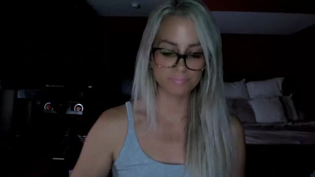 Gallery image thumbnail from Cora9's myfreecams stream on, 09/09/2025, 04:45 image 13 of 20